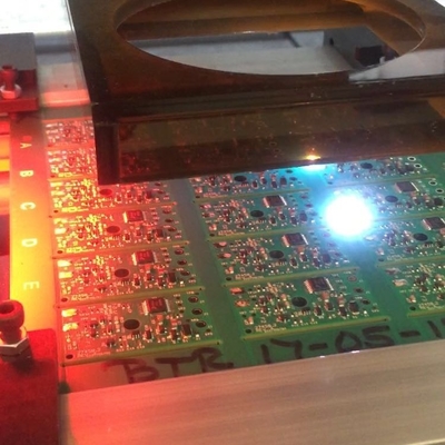 오프라인 레이저 PCB 탈판 분리기 0.02 정밀 335mm