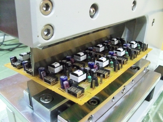 선형 블레이드 PCB V 절단 기계 50mm 높이의 구성 요소를 위한 고형 철 프레임