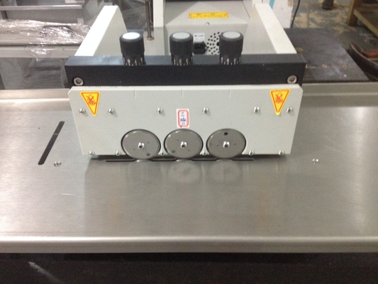 무제한 길이 PCB Depanelizer 알루미늄 보드를 잘 절단하는 V 절단 분리기