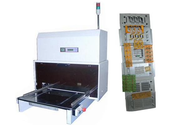 0.08MM 두꺼운 LCD 디스플레이 CNC Pneumatically PCB 펀칭 머신