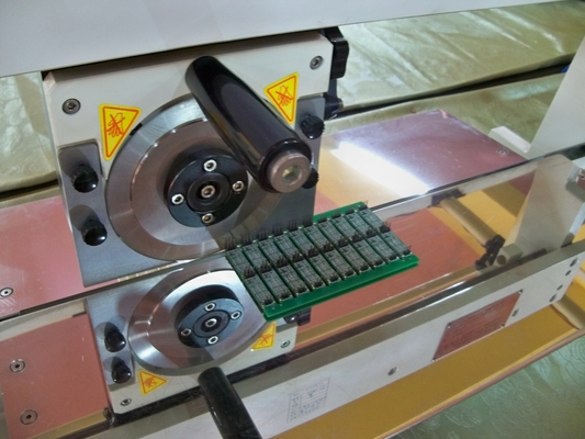 조정 가능한 플랫폼 수동 PCB 분리 기계