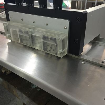 Ｖ는 led 라이트닝  MCPCB 스트립 패널을 위한 PCB 디파넬링 기계를 줄였습니다