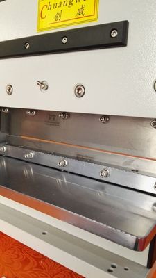 고형 철 프레임과 2 날카로운 선형 블레이드와 공기 PCB 데패널이저